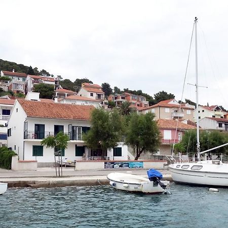 Waterfront Apartments Tisno Exterior photo
