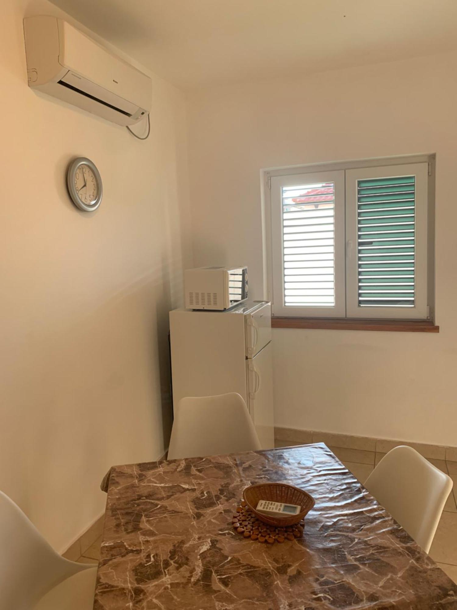 Waterfront Apartments Tisno Exterior photo
